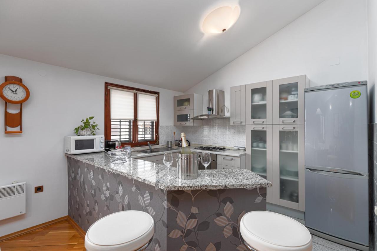 Biba Lux Apartment Porec Exterior photo
